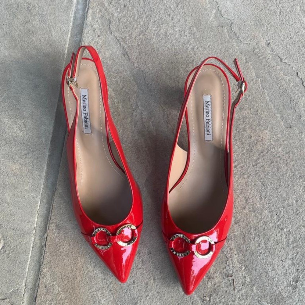 Marino Fabiani. Reddish pink leather sling back heels. Made in Italy.